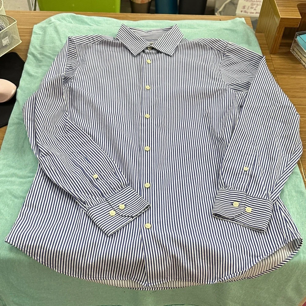 Banana Republic Men's Casual Button Down Shirts - bundle of 7 shirts